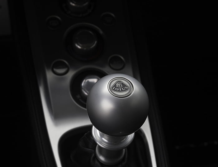 Gearknob with Lotus logo incl lift tube (Elise, Exige *see comments*, Evora, Exige V6)